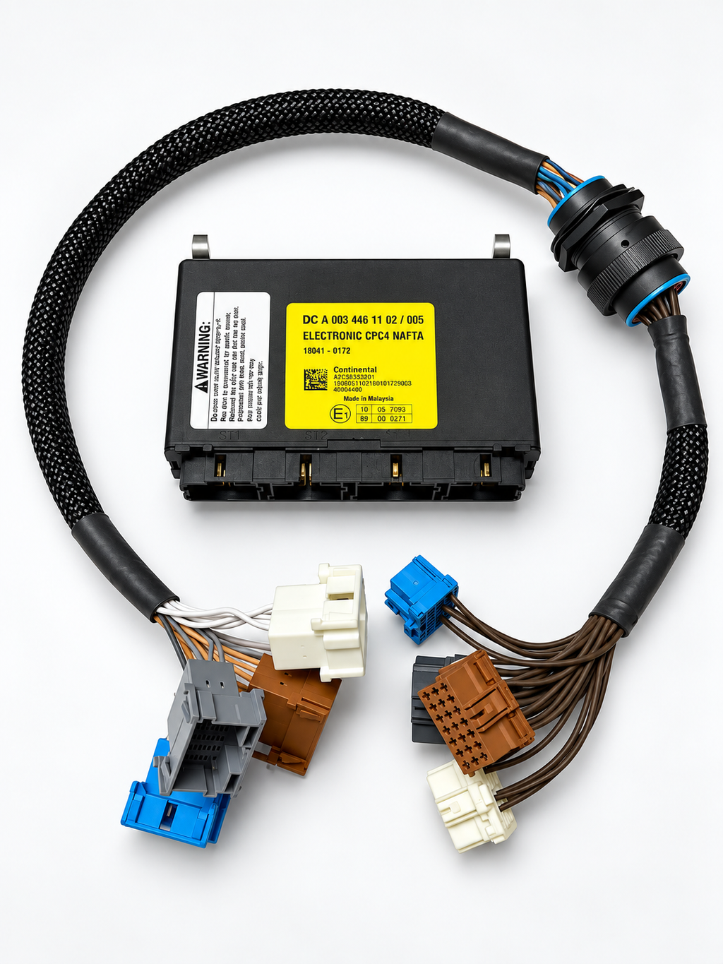 Arnés antirrobo CTS junto a un CPC4 de Freightliner Cascadia